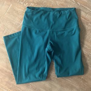 Yogalicious Dark Green High Waisted Cropped Leggings